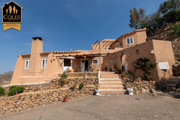 Image No.31-3 Bed Villa / Detached for sale