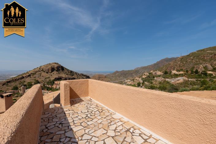 Image No.38-3 Bed Villa / Detached for sale