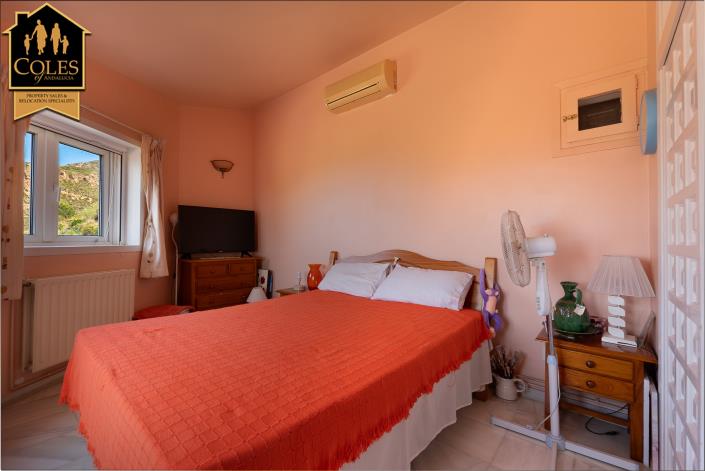 Image No.43-3 Bed Villa / Detached for sale