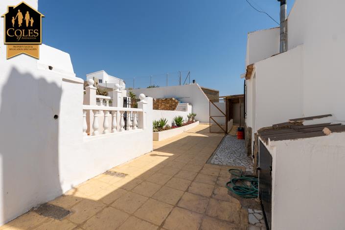 Image No.27-4 Bed Cortijo for sale