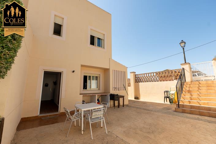 Image No.17-3 Bed Townhouse for sale