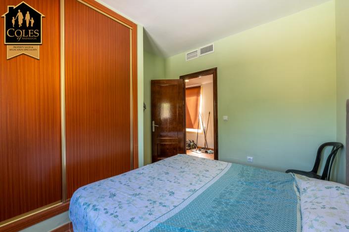 Image No.22-3 Bed Townhouse for sale