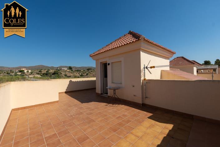Image No.30-3 Bed Townhouse for sale