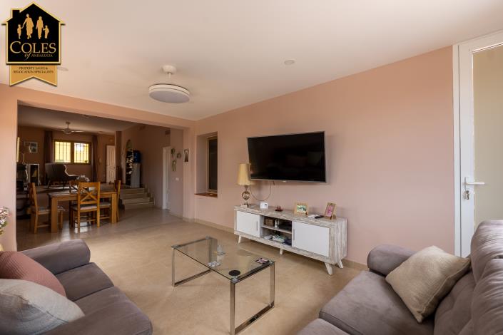 Image No.17-4 Bed Villa / Detached for sale