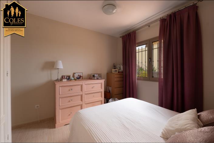 Image No.19-4 Bed Villa / Detached for sale
