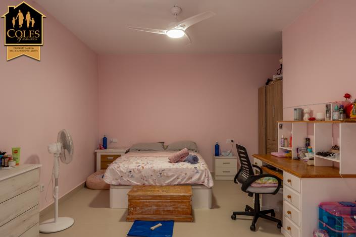 Image No.22-4 Bed Villa / Detached for sale