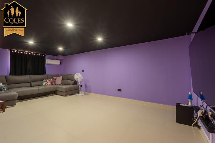 Image No.27-4 Bed Villa / Detached for sale