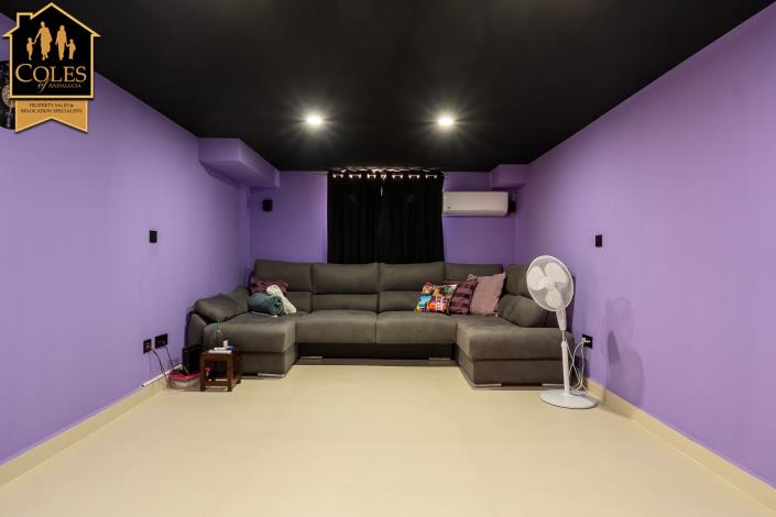 Image No.28-4 Bed Villa / Detached for sale