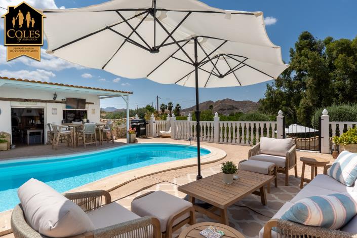 Image No.4-5 Bed Villa / Detached for sale