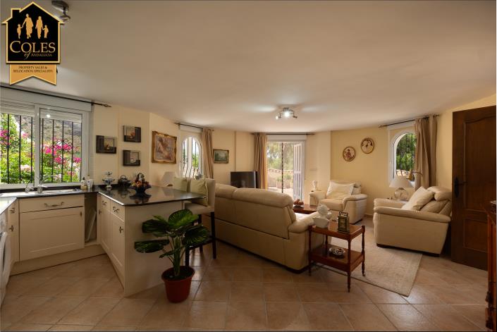 Image No.31-5 Bed Villa / Detached for sale