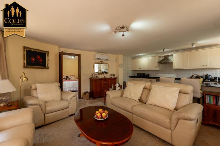 Image No.32-5 Bed Villa / Detached for sale