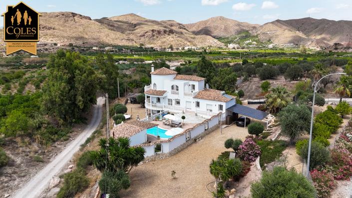 Image No.56-5 Bed Villa / Detached for sale