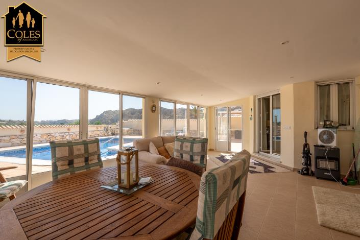 Image No.6-3 Bed Villa / Detached for sale
