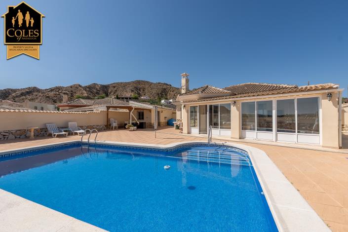Image No.8-3 Bed Villa / Detached for sale