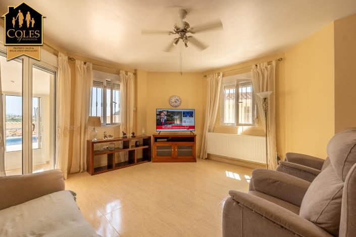 Image No.11-3 Bed Villa / Detached for sale