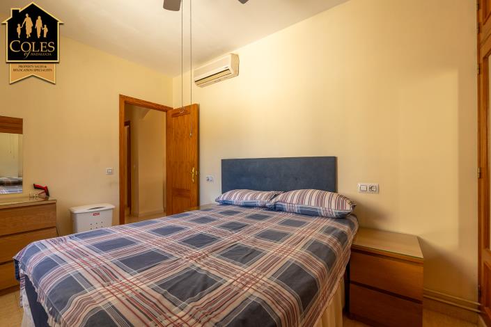 Image No.14-3 Bed Villa / Detached for sale