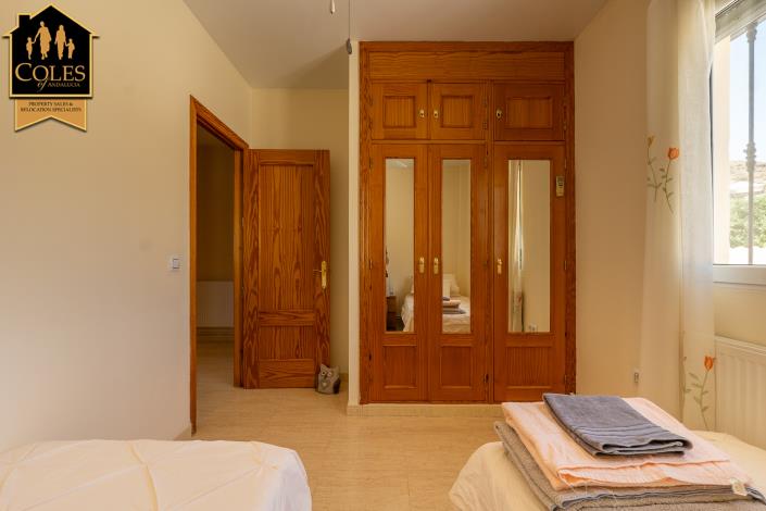 Image No.17-3 Bed Villa / Detached for sale