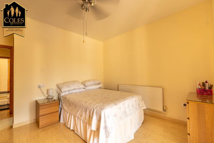 Image No.20-3 Bed Villa / Detached for sale