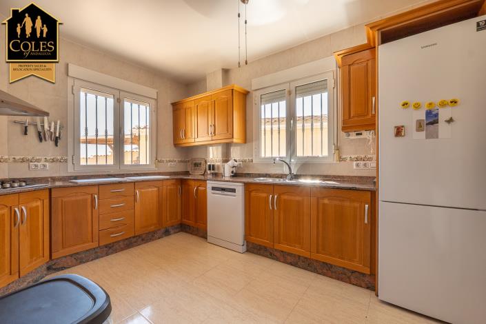 Image No.22-3 Bed Villa / Detached for sale
