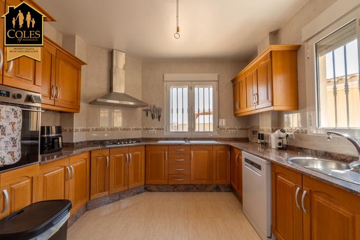 Image No.24-3 Bed Villa / Detached for sale