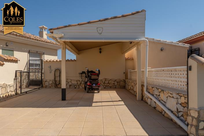 Image No.29-3 Bed Villa / Detached for sale