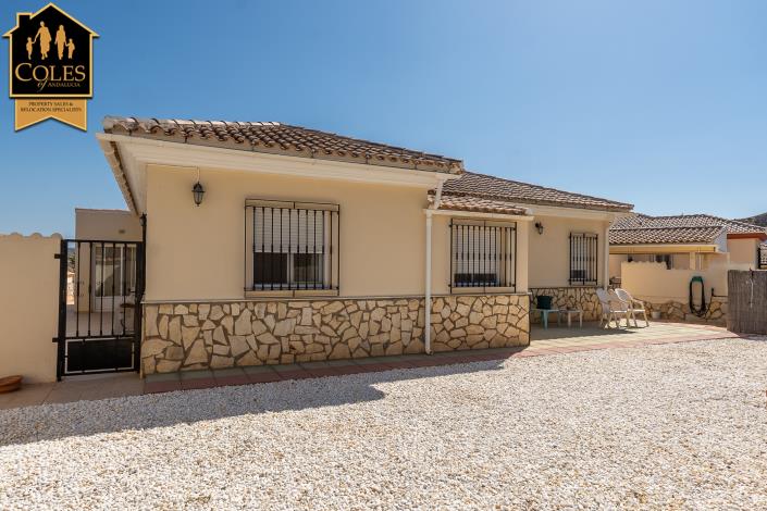 Image No.32-3 Bed Villa / Detached for sale