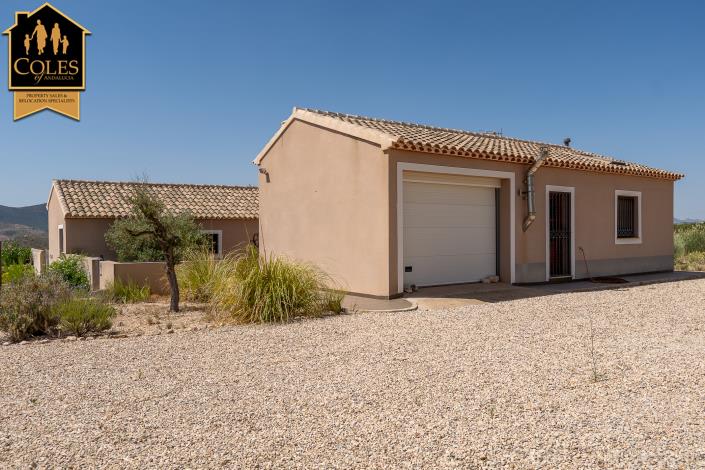 Image No.12-4 Bed Villa / Detached for sale