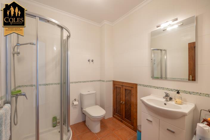 Image No.29-4 Bed Villa / Detached for sale