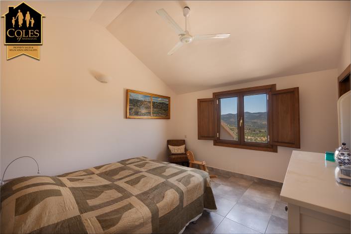 Image No.30-4 Bed Villa / Detached for sale