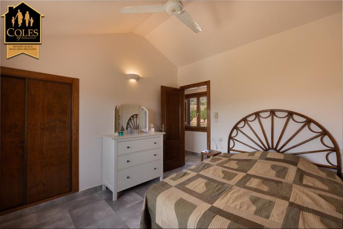 Image No.31-4 Bed Villa / Detached for sale