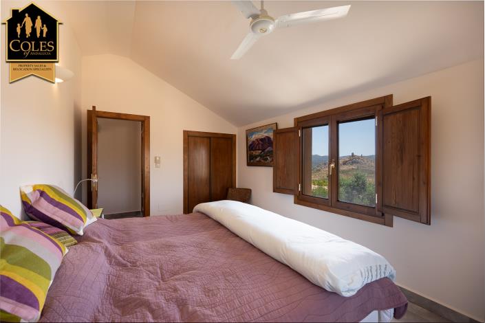 Image No.34-4 Bed Villa / Detached for sale