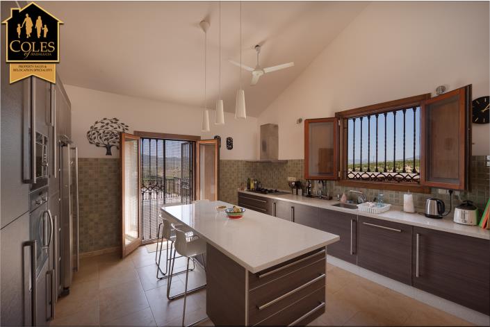 Image No.41-4 Bed Villa / Detached for sale
