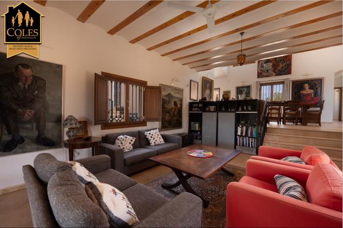 Image No.43-4 Bed Villa / Detached for sale