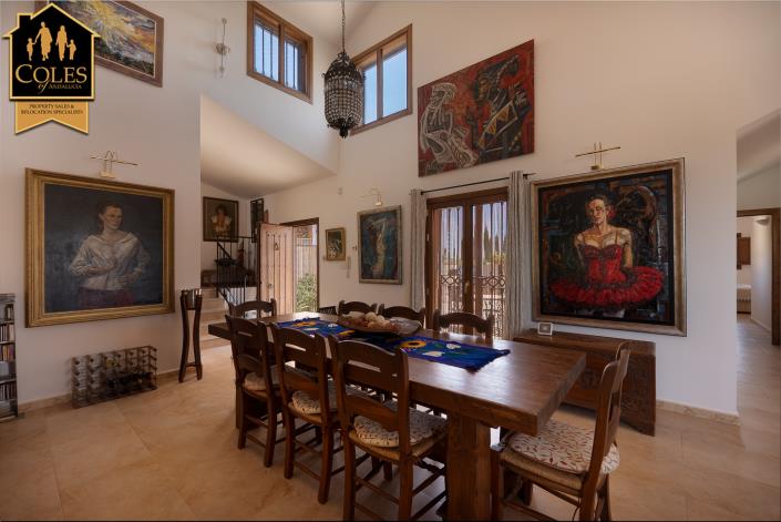 Image No.44-4 Bed Villa / Detached for sale
