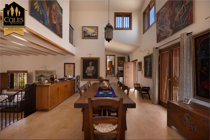 Image No.45-4 Bed Villa / Detached for sale