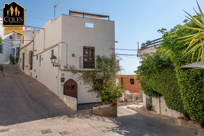 Image No.4-3 Bed Townhouse for sale