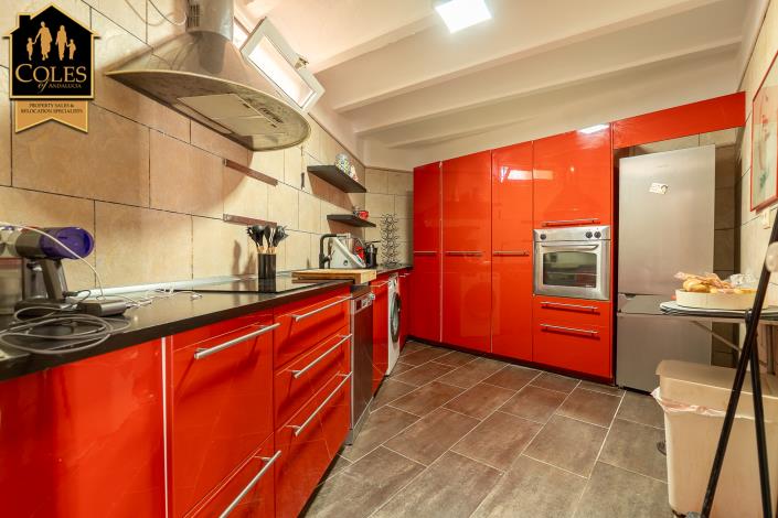 Image No.8-3 Bed Townhouse for sale