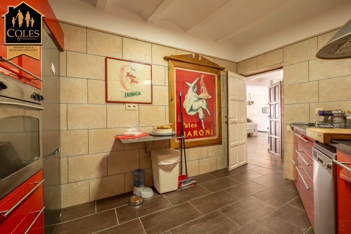 Image No.9-3 Bed Townhouse for sale