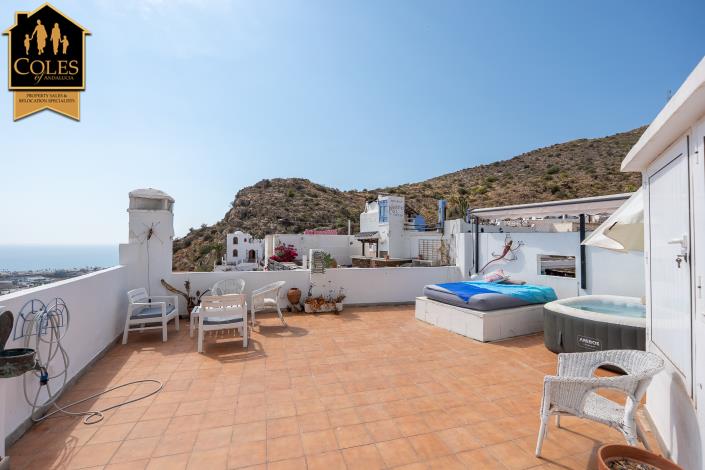 Image No.17-3 Bed Townhouse for sale