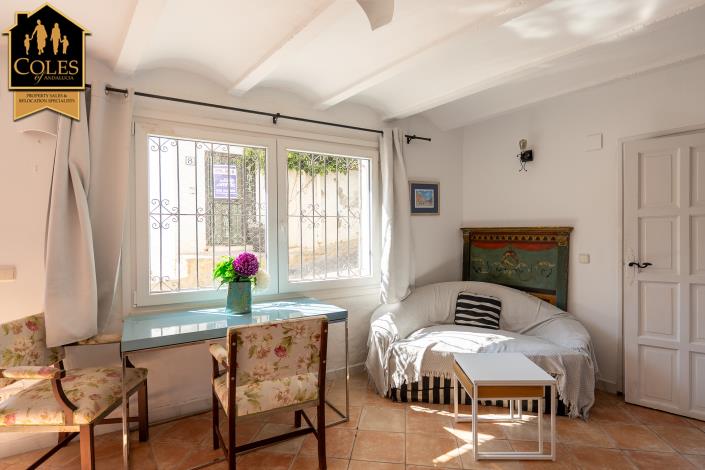 Image No.24-3 Bed Townhouse for sale
