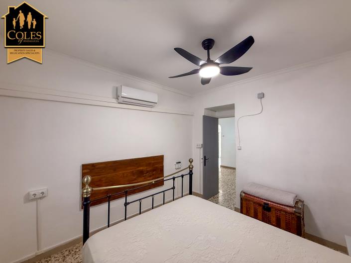 Image No.15-5 Bed Village House for sale