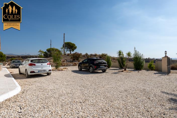 Image No.8-5 Bed Villa / Detached for sale