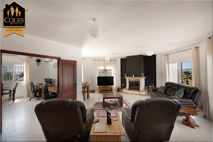 Image No.20-5 Bed Villa / Detached for sale