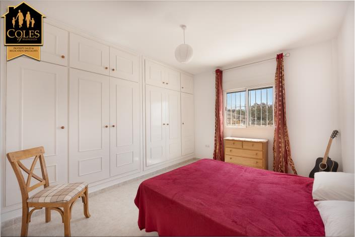 Image No.24-5 Bed Villa / Detached for sale