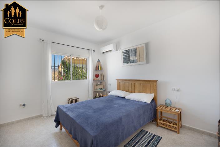 Image No.27-5 Bed Villa / Detached for sale