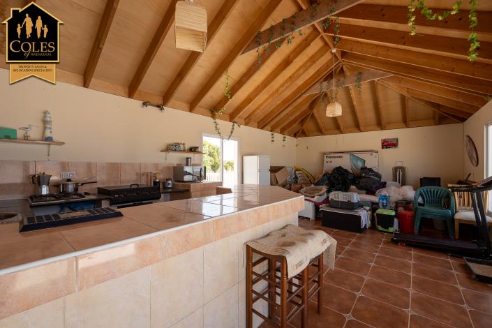 Image No.36-5 Bed Villa / Detached for sale