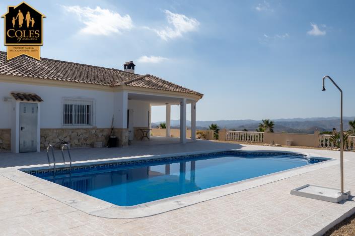 Image No.39-5 Bed Villa / Detached for sale