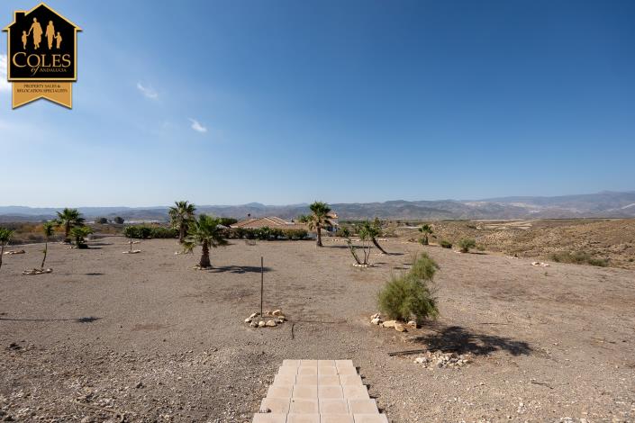 Image No.40-5 Bed Villa / Detached for sale