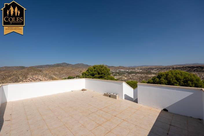 Image No.47-5 Bed Villa / Detached for sale