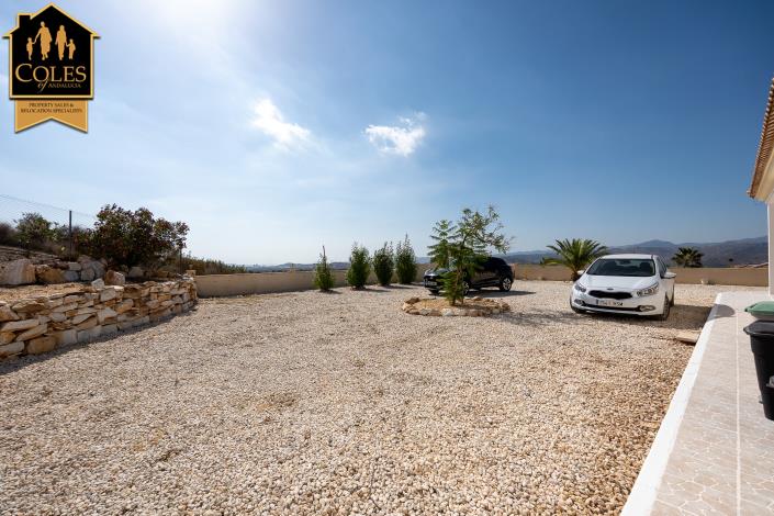 Image No.48-5 Bed Villa / Detached for sale